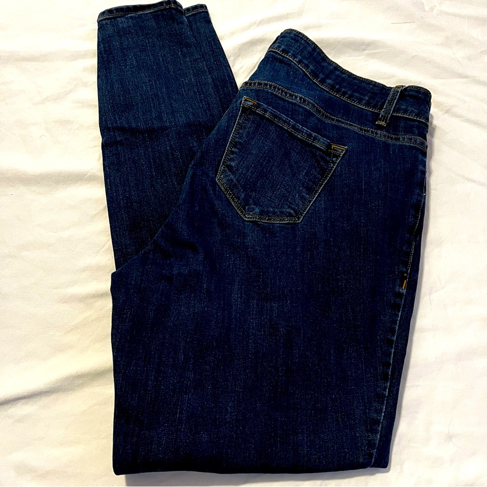 Old Navy Mid Rise Rockstar Super Skinny Jeans